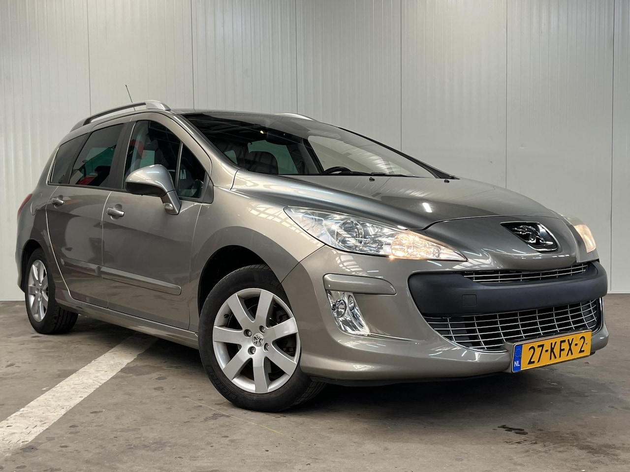 Peugeot 308 SW - 1.6 THP XT Leer Cruise Control Nette auto! - AutoWereld.nl