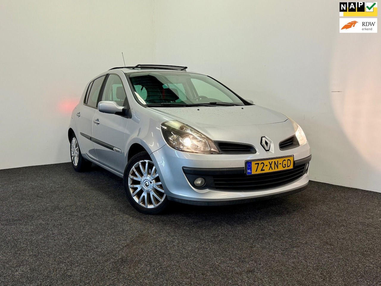 Renault Clio - 1.4-16V Rip Curl | PANO | Airco | elek. pakket | NAP | 5DRS - AutoWereld.nl