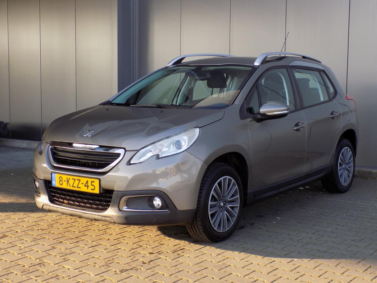 Peugeot 2008 - 1.2 VTi Active Navigatie - AutoWereld.nl