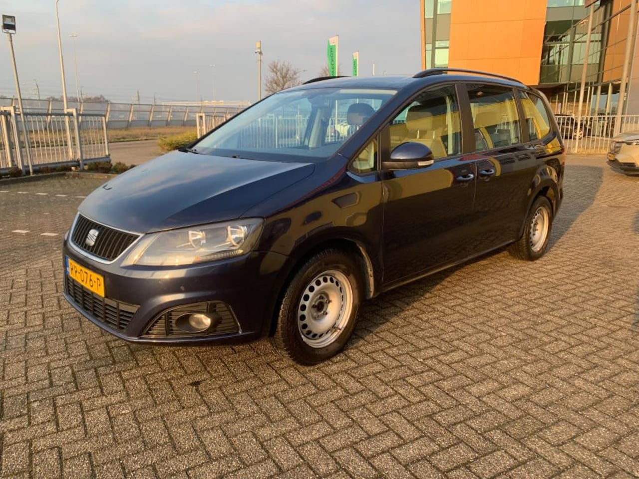 Seat Alhambra - 2.0 TDI Style Business Blauw 2014 Airco 7-zits - AutoWereld.nl