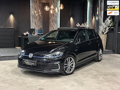 Volkswagen Golf - 1.4 TSI PHEV GTE|PANO|KEYLESS GO|BOMVOL