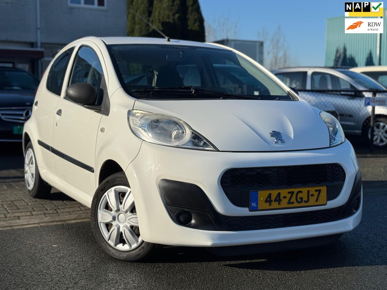 Peugeot 107 - 1.0 Access Accent / 5drs/Airco/APK 03-2026 - AutoWereld.nl