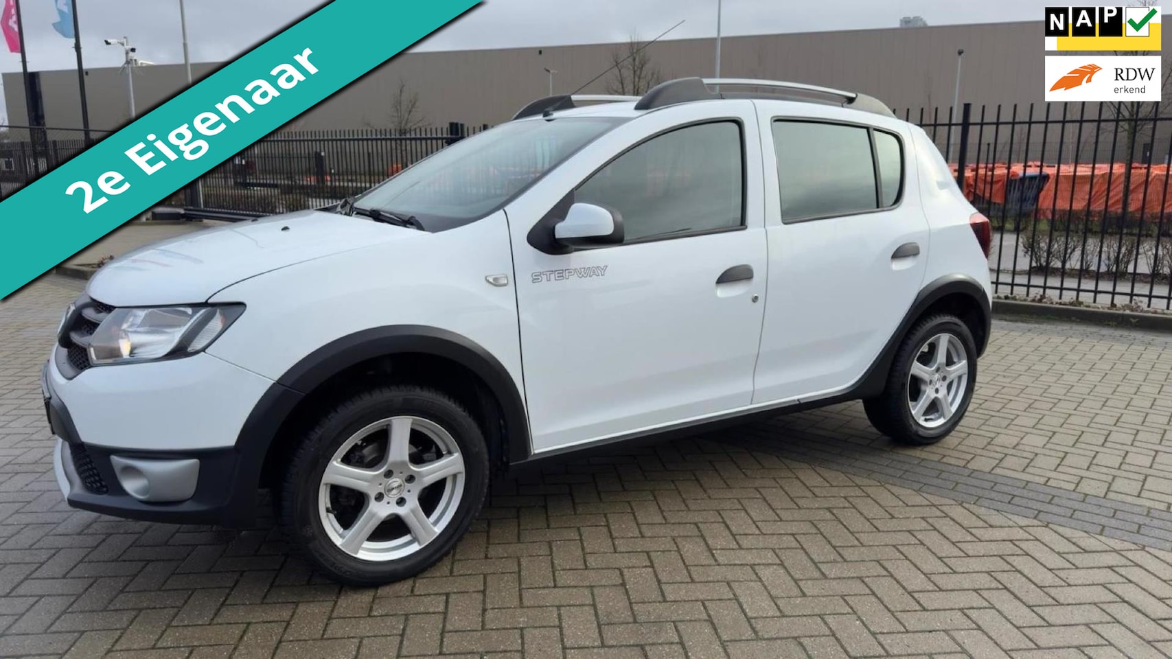 Dacia Sandero Stepway - 0.9 TCe 129.000km Airco Trekhaak 2e eigenaar - AutoWereld.nl