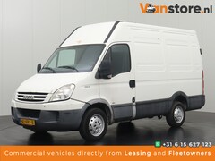 Iveco Daily - 29-12 L1H2 | Oprijplaat | 3-Persoons | 3300Kg Trekhaak