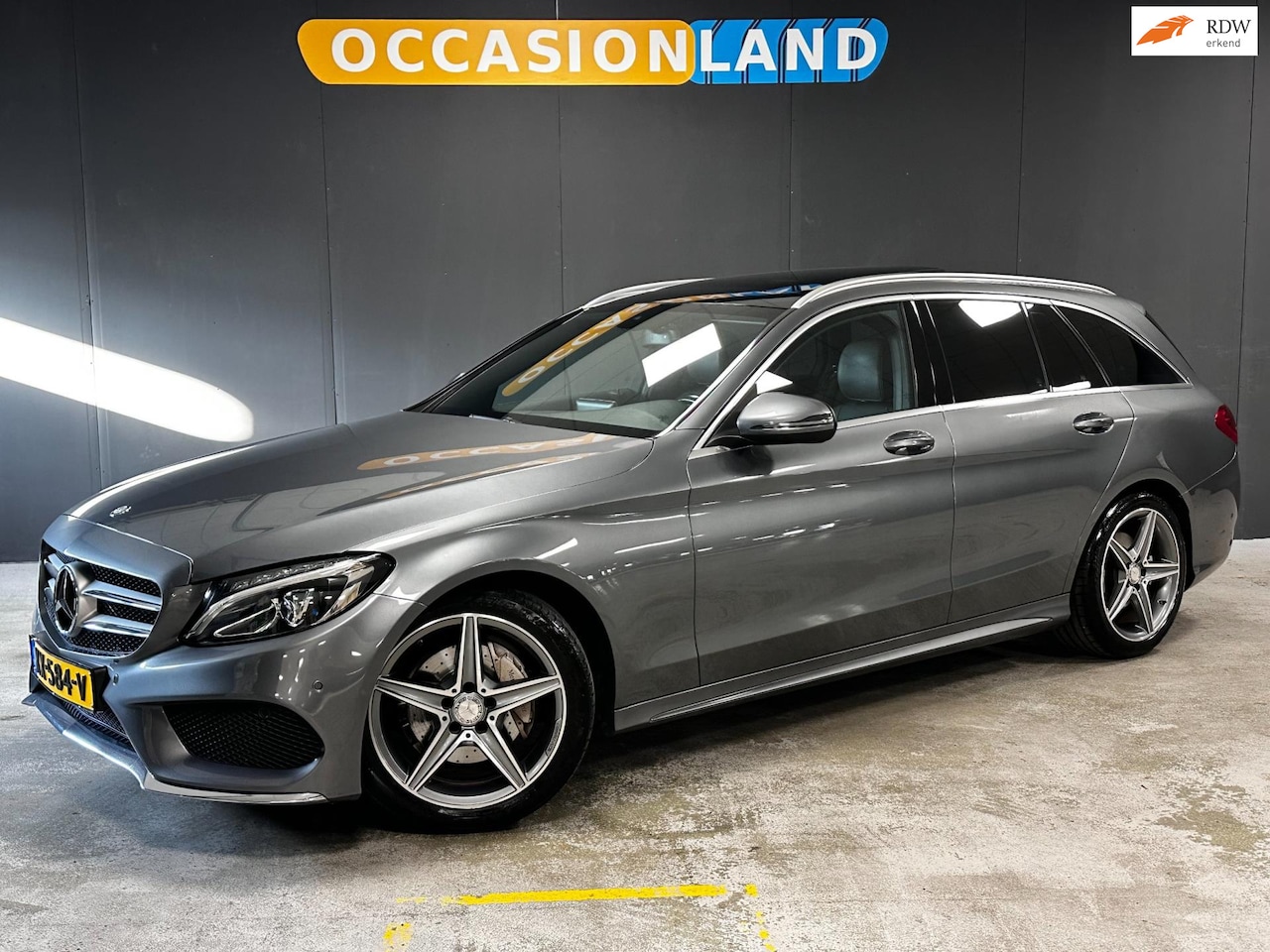 Mercedes-Benz C-klasse Estate - 180 AMG Sport Edition |PANO|LEDER|CARPLAY|TREKH! - AutoWereld.nl