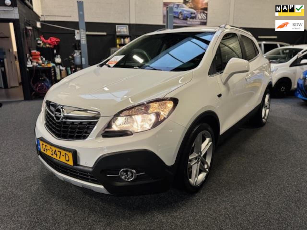 Opel Mokka - 1.4 T Cosmo/Navi/PDC/Schuifdak - AutoWereld.nl