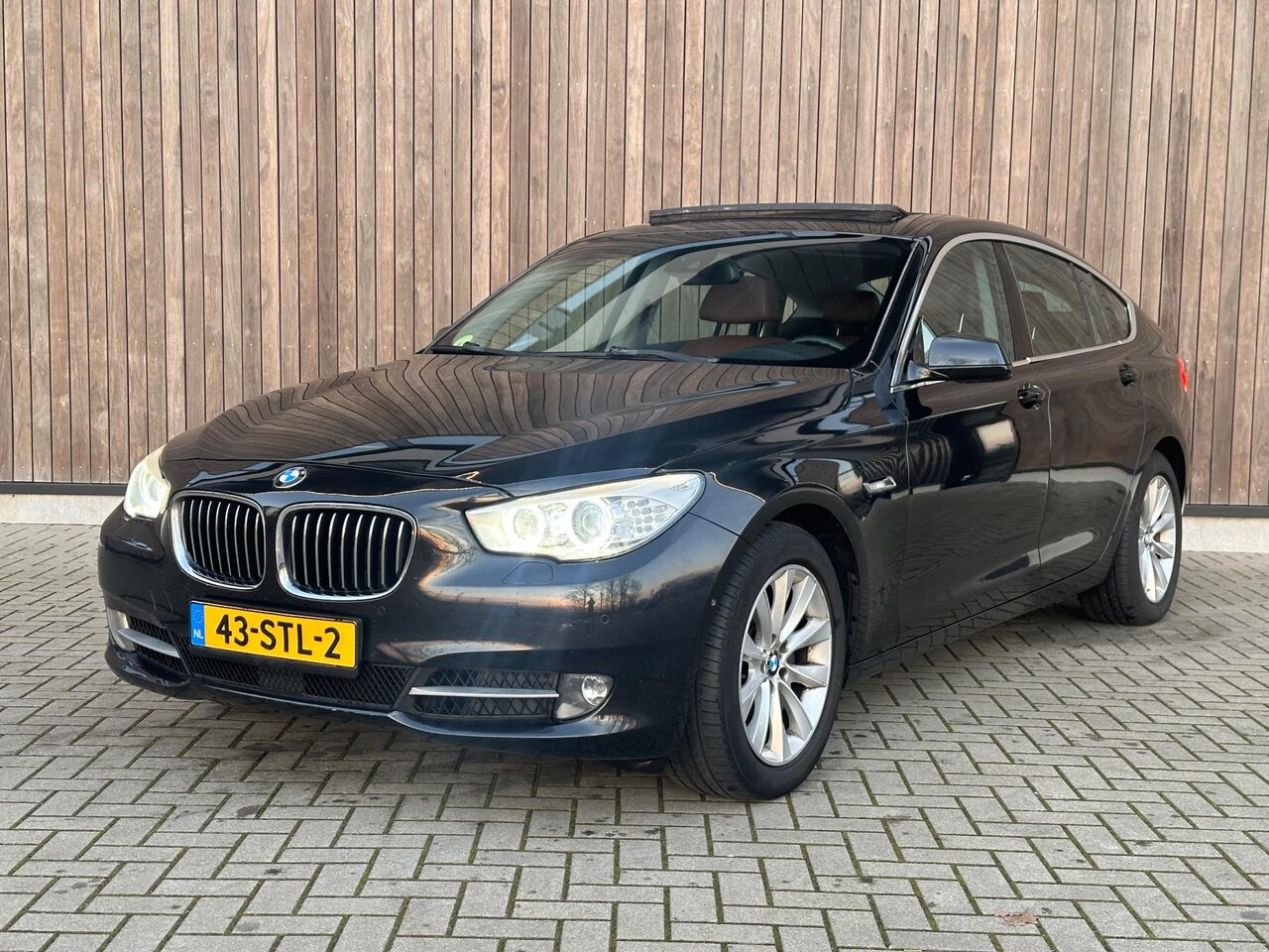 BMW 5-serie Gran Turismo - 530d High Executive Full Options - AutoWereld.nl