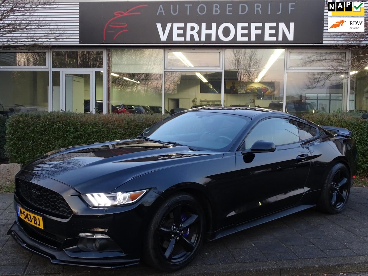 Ford Mustang - - 3.7 V6 - AUTOMAAT - PARK CAMERA - CRUISE / CLIMATE CONTR ! - AutoWereld.nl