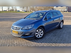 Opel Astra Sports Tourer - 1.4 Turbo Business + 2-climate-ctrl, cruise-ctrl, tractie-ctrl, navi, handsfree, trekhaak, mistlampen