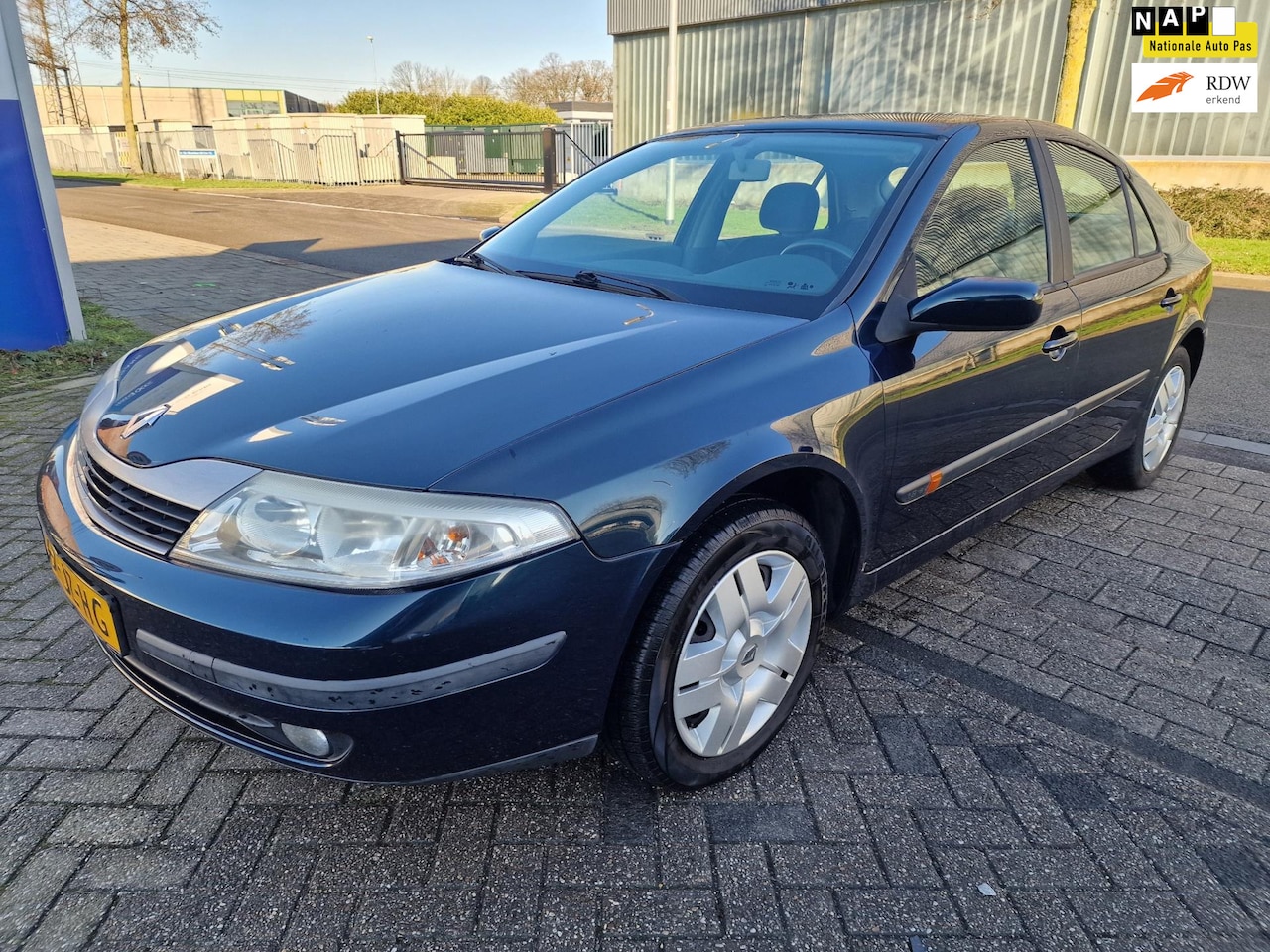 Renault Laguna - 1.8-16V Expression Automaat, Apk, Nap, Inruil mogelijk. - AutoWereld.nl