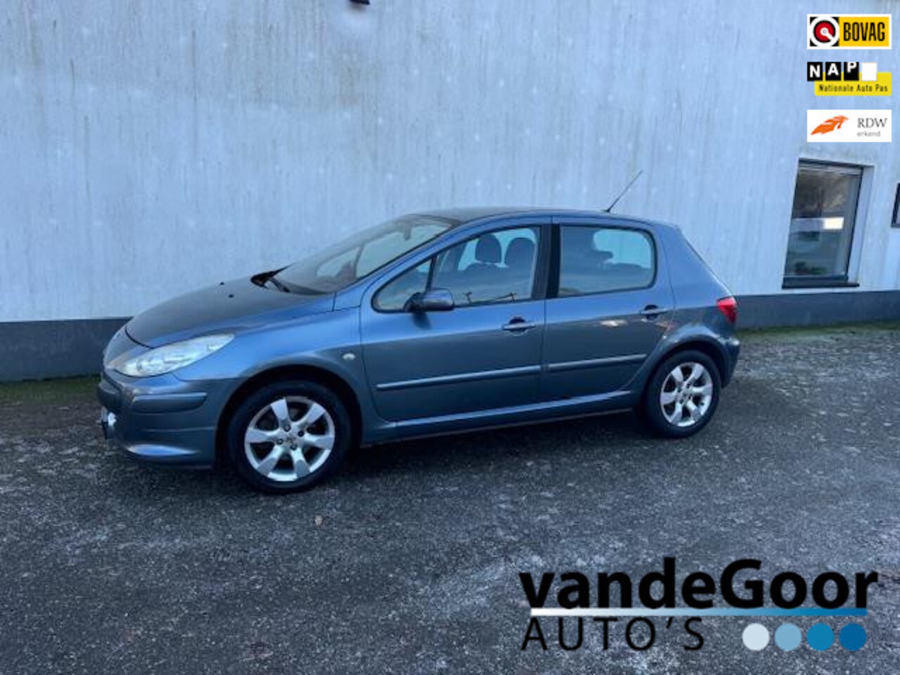 Peugeot 307 - 2.0-16V XS 2.0-16V XS, '06, climate en cruise controle, trekhaak, jaar apk ! - AutoWereld.nl