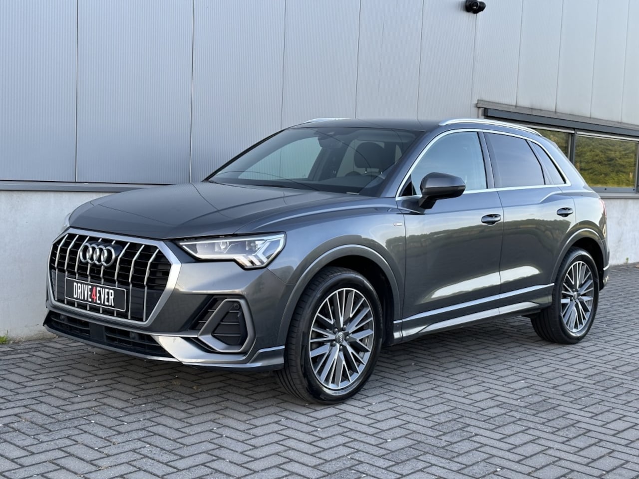 Audi Q3 - 35 TFSI S Line 10-2019 NAVI CLIMATE PDC ELEK PAKKET 1e EIGENAAR - AutoWereld.nl