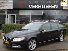 Volvo V70 - 2.0T R-Edition - STOEL VERW - CRUISE / CLIMATE - ZWART LEDER - NAVI - TREKHAAK - BIJNA YOU