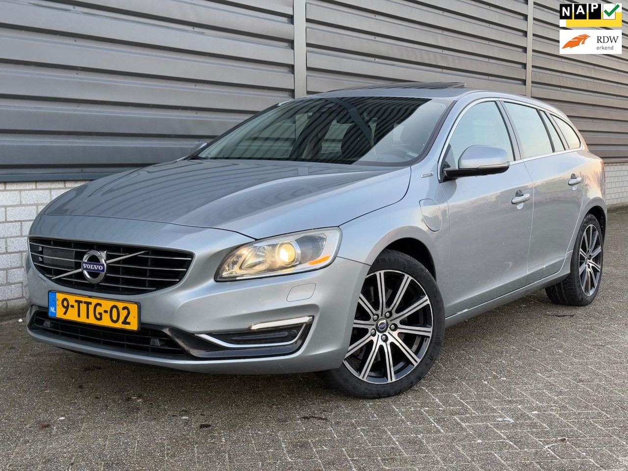 Volvo V60 - 2.4 D6 AWD Plug-In Hybrid Summum apk - AutoWereld.nl