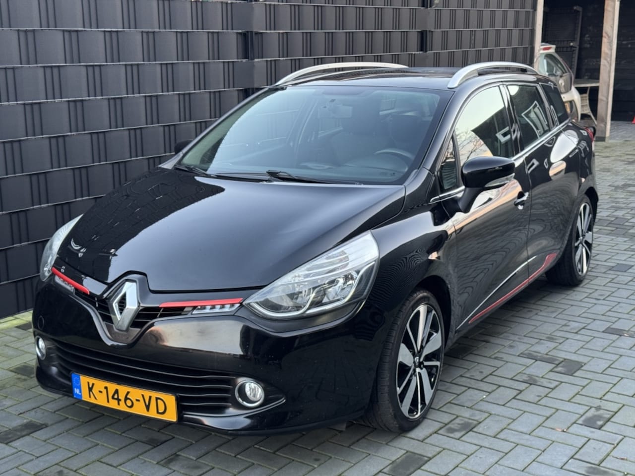 Renault Clio Estate - 0.9TCe Dynamique| 17”| ZWART| CRUISE| AIRCO| NAVI - AutoWereld.nl