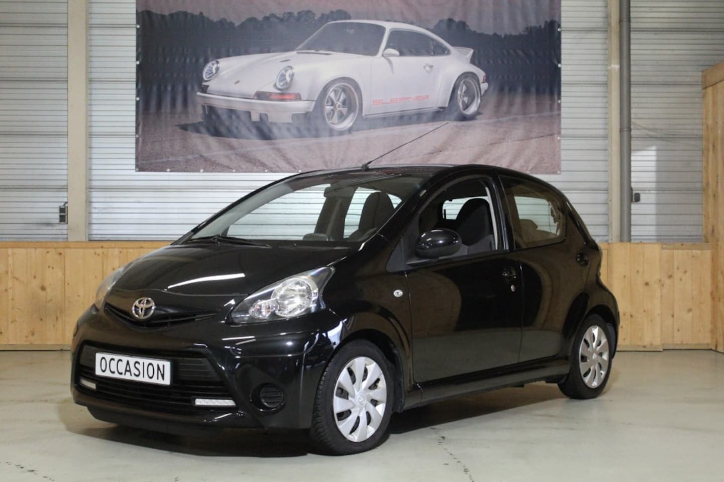 Toyota Aygo - 1.0 Cool GO / AIRCO / NAVI /  5 DEURS - AutoWereld.nl