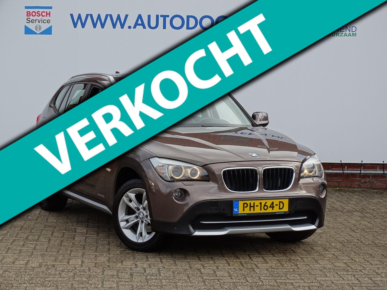 BMW X1 - XDrive20i Business|AUTOMAAT|LEDER|CRUISE - AutoWereld.nl