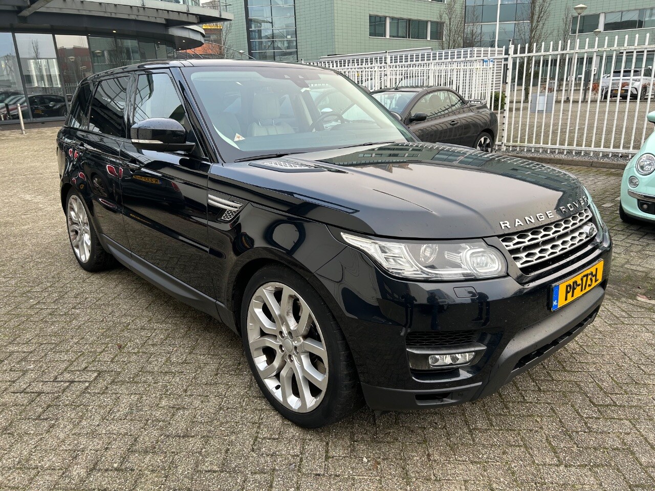 Land Rover Range Rover Sport - 3.0 SDV6 HSE Dynamic Aut. *PANO | FULL-LEATHER | XENON | DIGI-COCKPIT | AIR-SUSPENSION | M - AutoWereld.nl