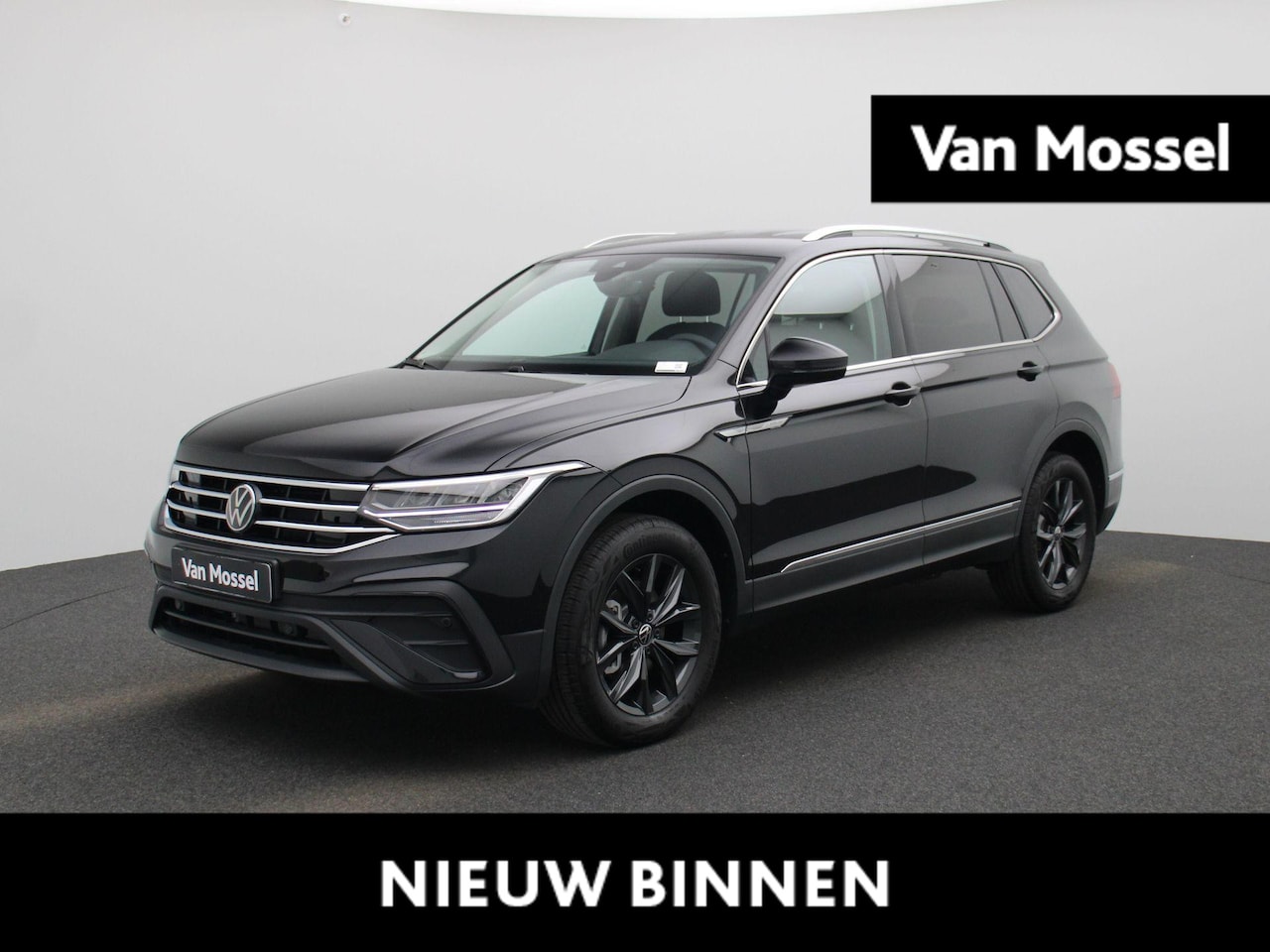 Volkswagen Tiguan Allspace - 1.5 TSI Life Business 7p. | 7-plaatsen | Direct leverbaar | Stoelverwarming voor | Parkeer - AutoWereld.nl