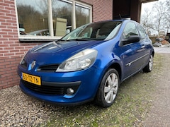 Renault Clio - 1.4-16V Extreme