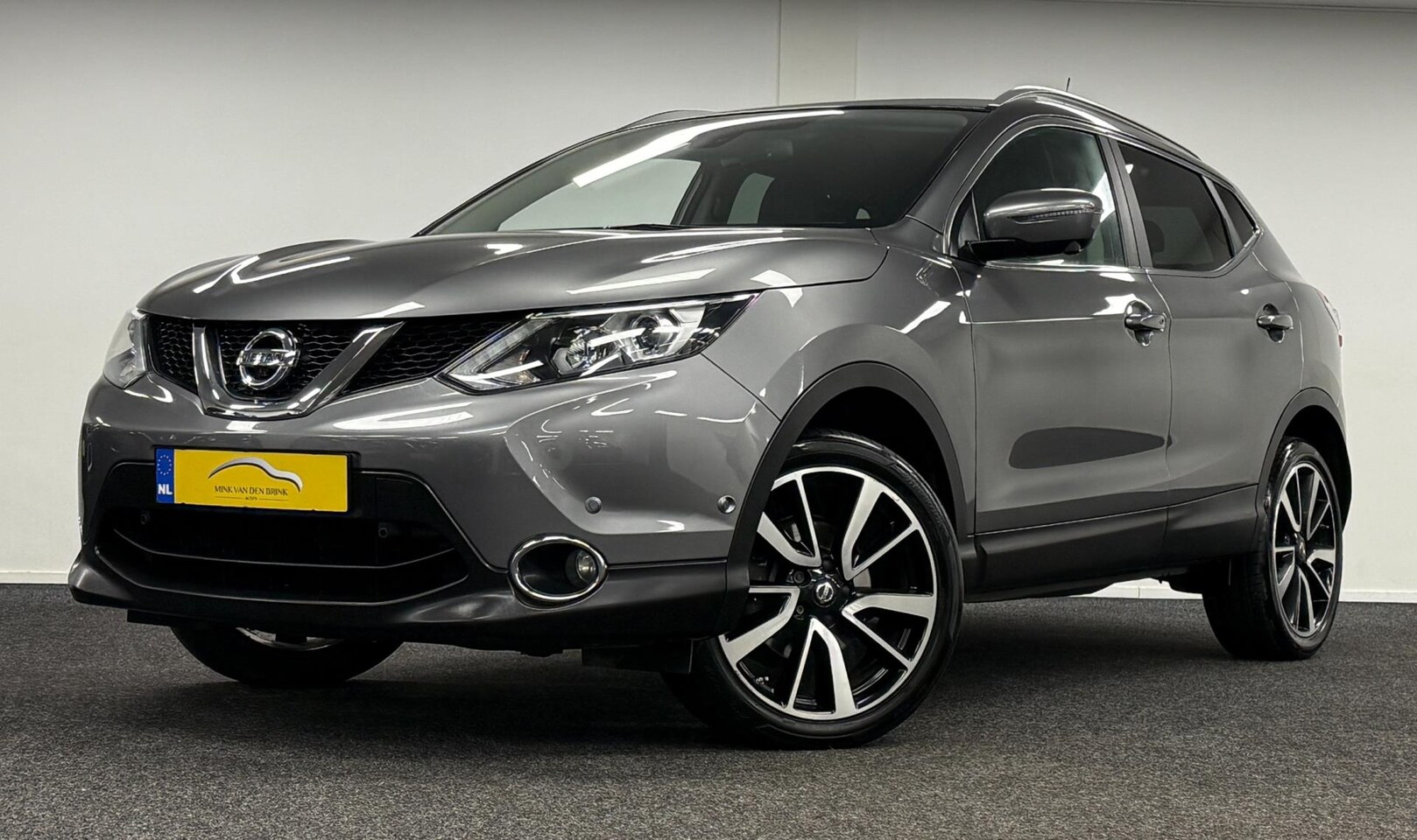 Nissan Qashqai - 1.6 Tekna*163PK*DealerOH*Navi*Camera*Leder*Xenon*19'' - AutoWereld.nl