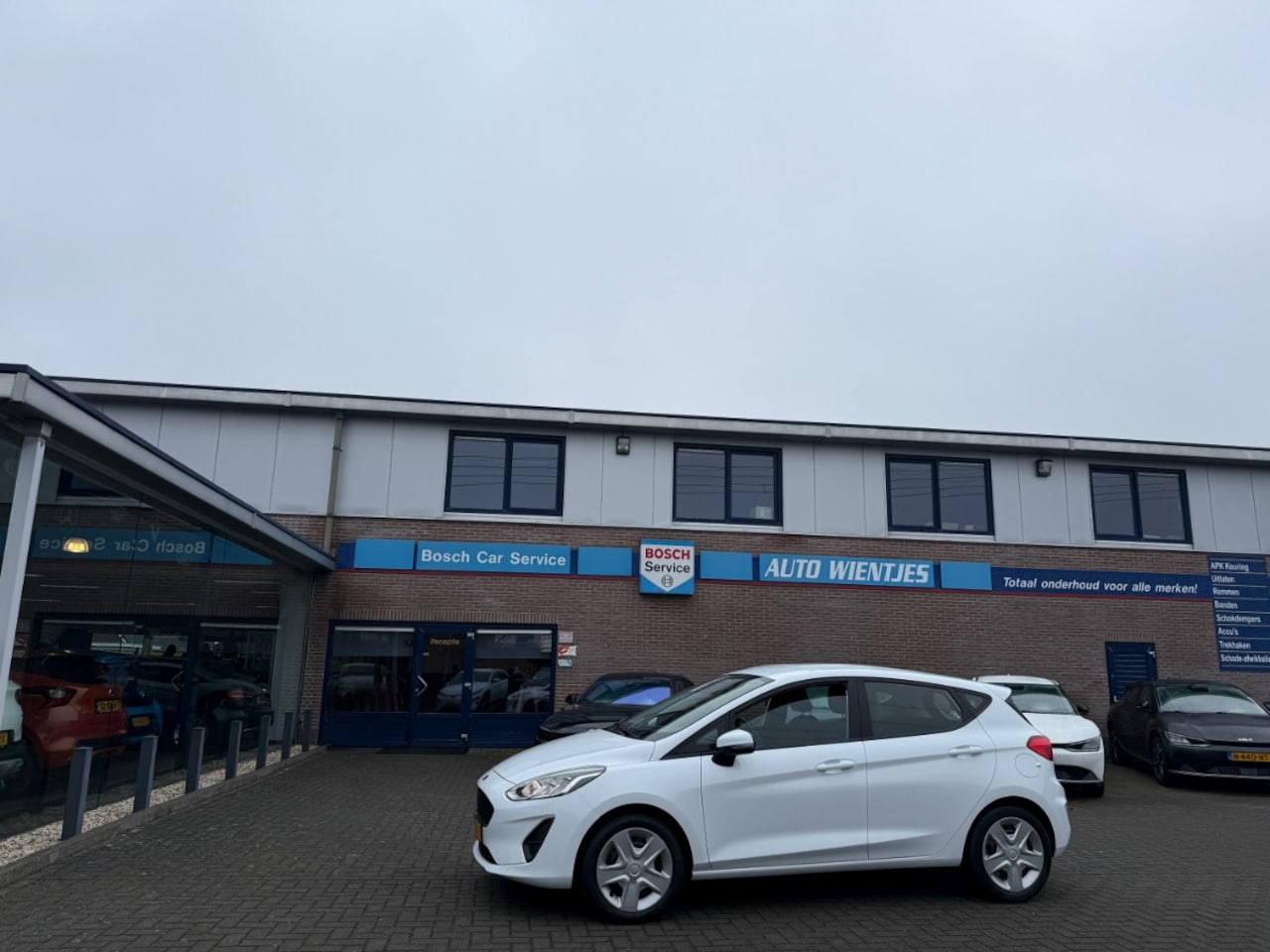 Ford Fiesta - 1.1 Trend 5-Drs | Airco | Navi | Cruise | Carplay - AutoWereld.nl