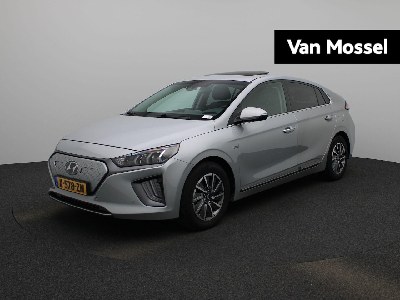 Hyundai IONIQ - Premium EV 38 kWh | Schuifdak | Infinity Audio | Navigatie | Camera | - AutoWereld.nl