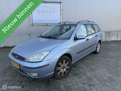 Ford Focus Wagon - 1.6-16V Futura 2004 / Nieuwe APK / Airco / Lederen bekleding / LM Velgen / NAP