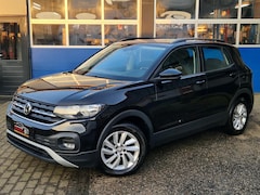 Volkswagen T-Cross - 1.0 TSI 95PK / Cruise control / Dodehoeksensor / Stoelverwarming / Bluetooth / Parkeersens