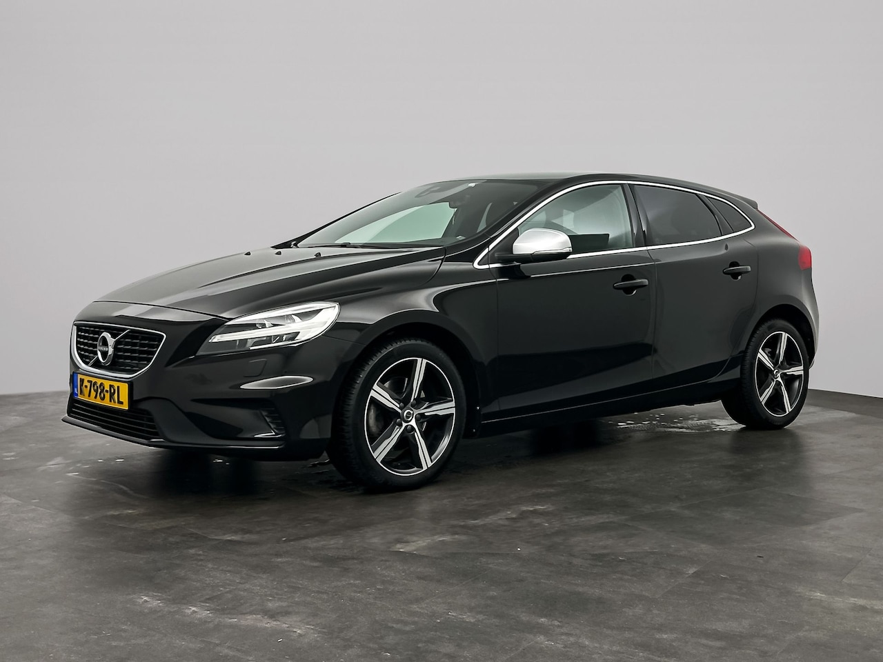 Volvo V40 - 2.0 T2 R-Design - AutoWereld.nl