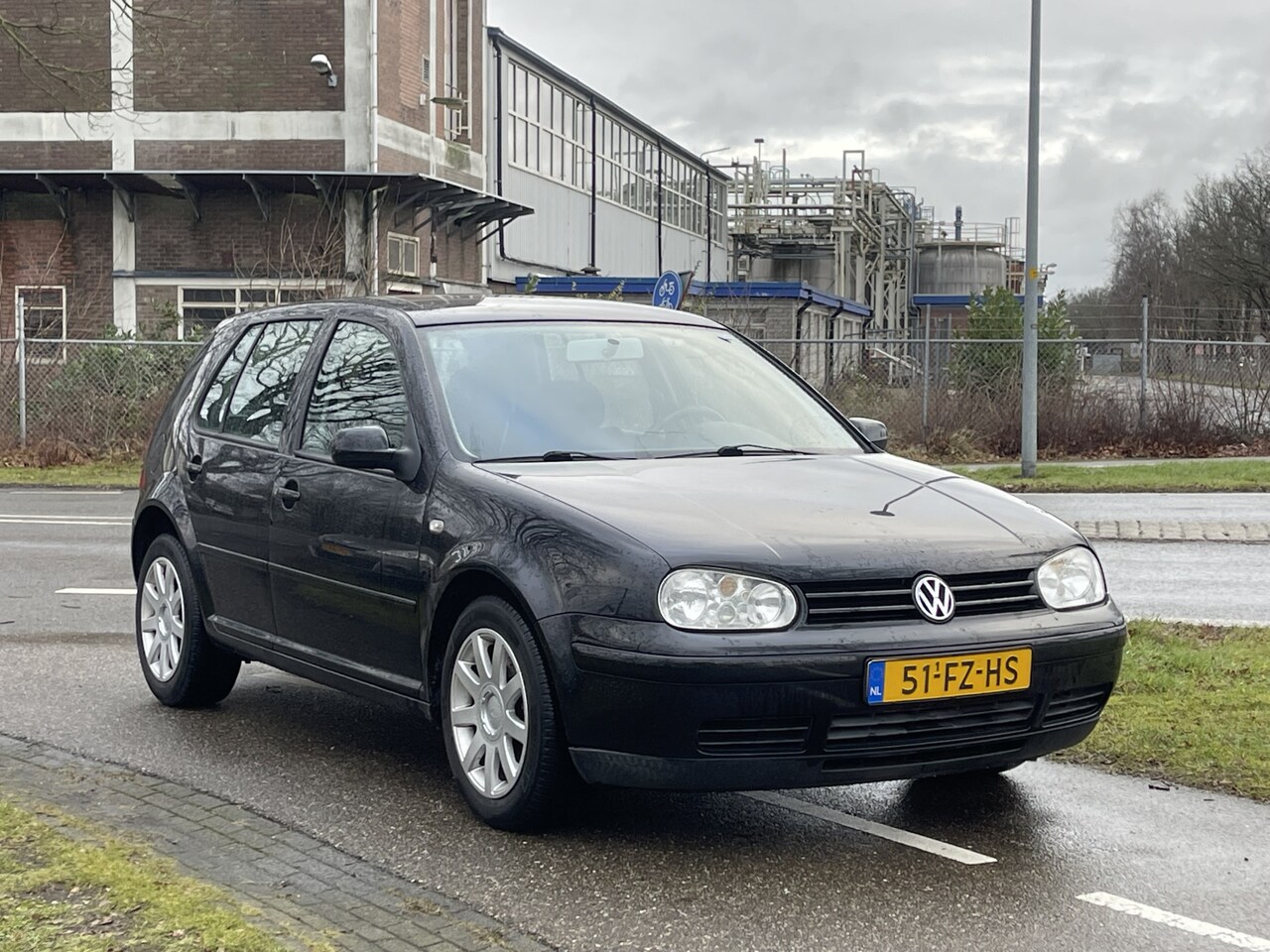 Volkswagen Golf - 2.0 Highline | 5 Deurs | Airco | Trekhaak | APK 01-2026 - AutoWereld.nl