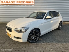 BMW 1-serie - 118i Business+ | Airco | Cruise | Parkeersensoren |