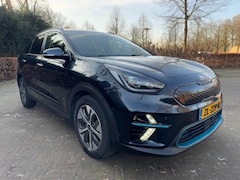 Kia e-Niro - EXECUTIVELINE 64KWH SOH100%/LEER/ACARPLAY/NAV/GARANTIE