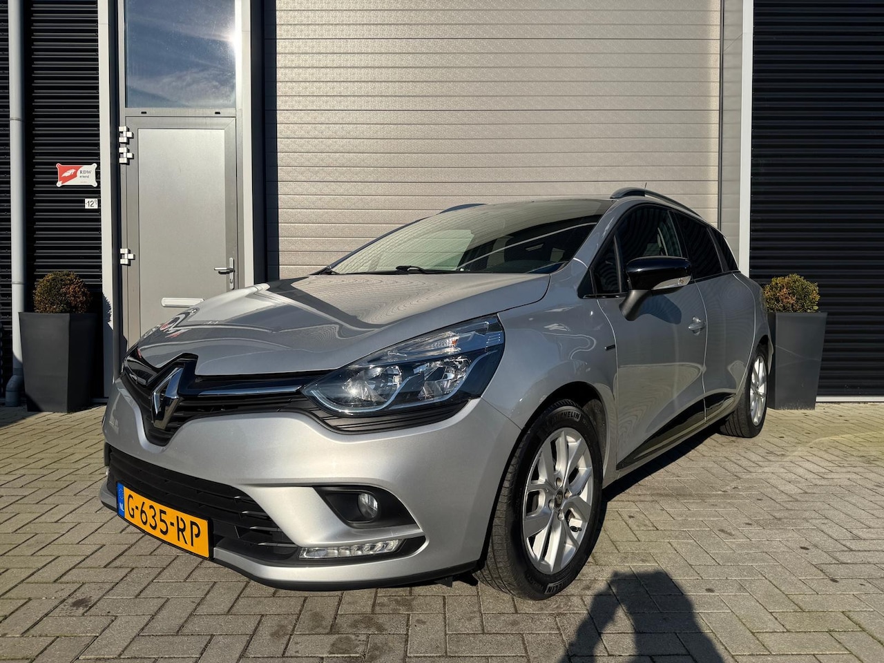 Renault Clio Estate - 0.9 TCe Limited 0.9 TCe Limited - AutoWereld.nl