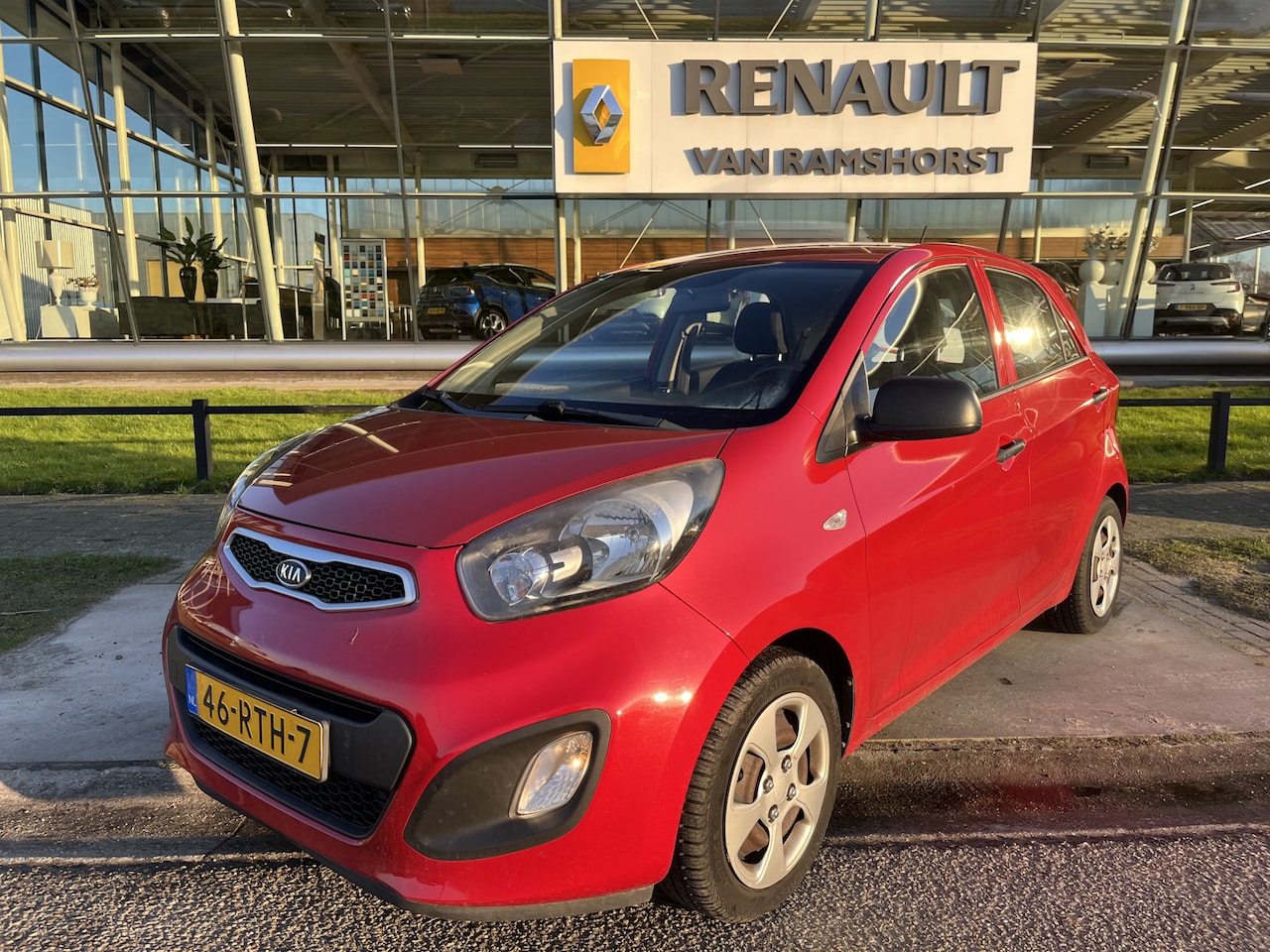 Kia Picanto - 1.0 CVVT Airco / Dealer onderhouden / Trekhaak / - AutoWereld.nl