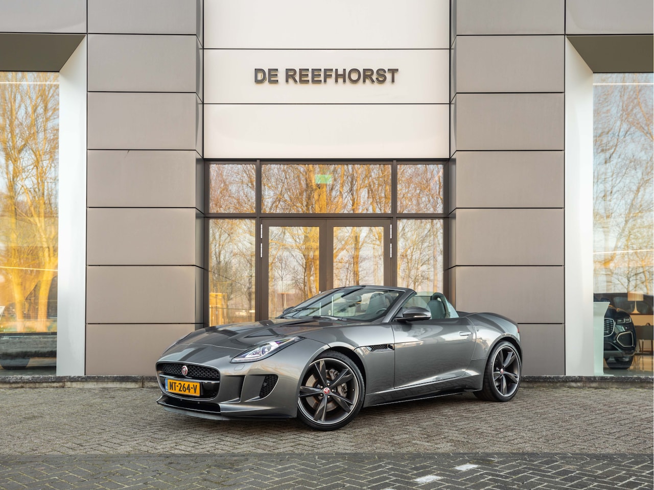 Jaguar F-type - 3.0 V6 Convertible Carbon Rims | Dealer Onderhouden | Memory Seats | Sportuitlaat - AutoWereld.nl