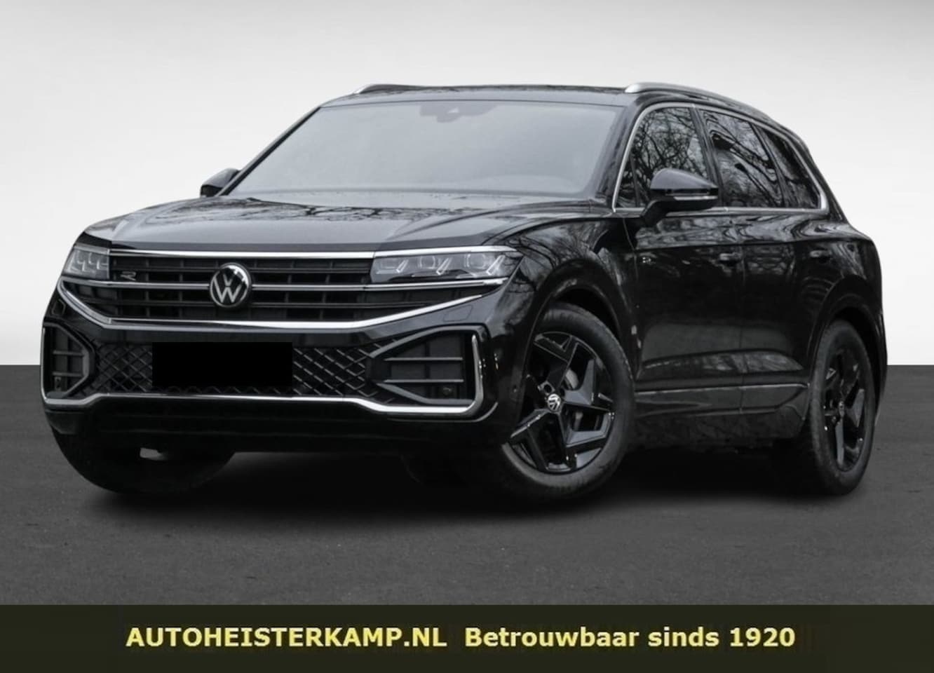 Volkswagen Touareg - 3.0 TDI R-Line Grijs Kenteken ACC Luchtvering Trekhaak Comfortstoelen Head-Up Display - AutoWereld.nl