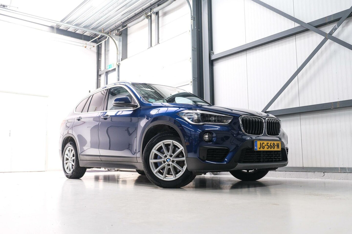 BMW X1 - xDrive20i Centennial High Executive | Schuifdak | Head up display | Sportstoelen | Navipro - AutoWereld.nl