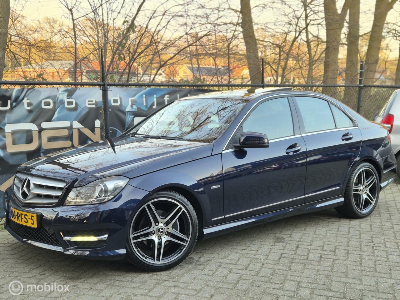 Mercedes-Benz C-klasse - 180 Business Class 125! Avantgarde AMG-Line | AUT | PANO | NAVI | STOEL.V |CLIMA | - AutoWereld.nl