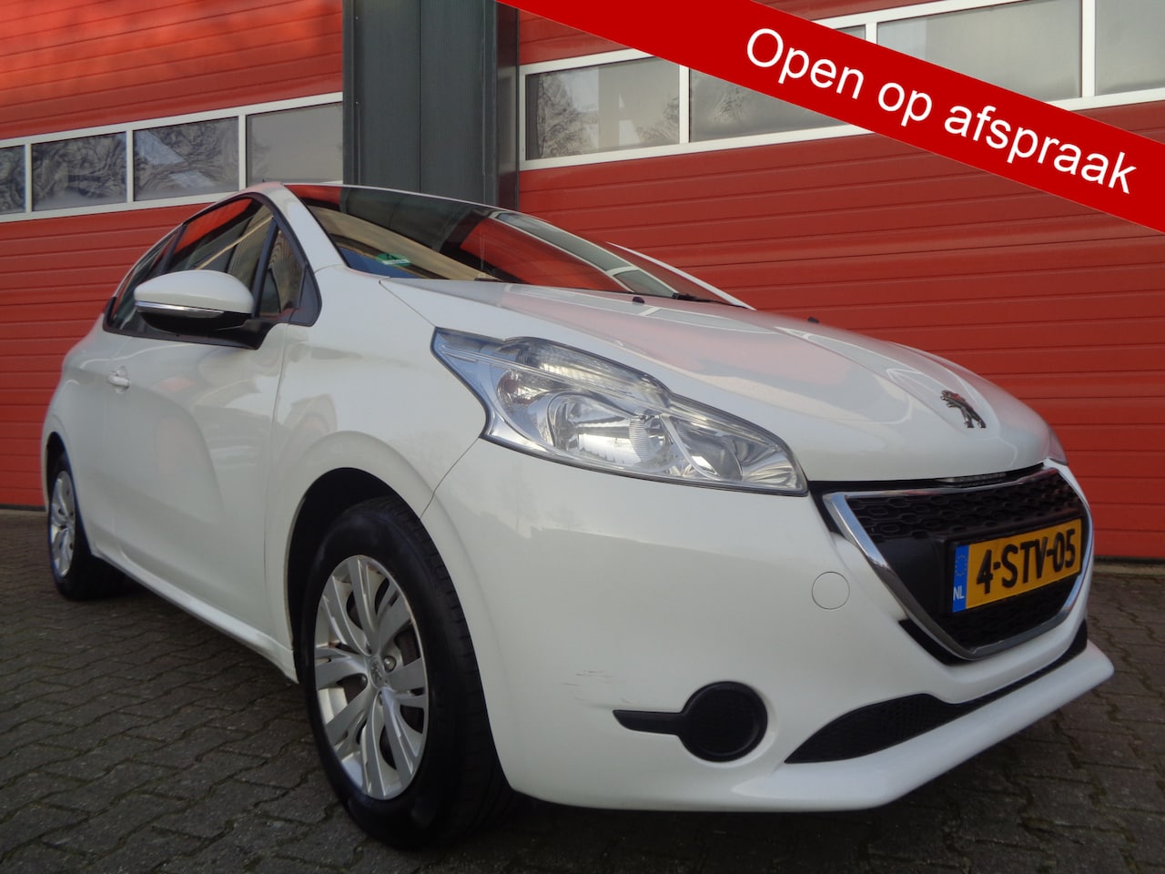 Peugeot 208 - 1.2 VTi Active 82Pk Airco Cruise NL-Auto - AutoWereld.nl