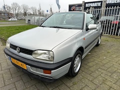 Volkswagen Golf Cabriolet - 1.8