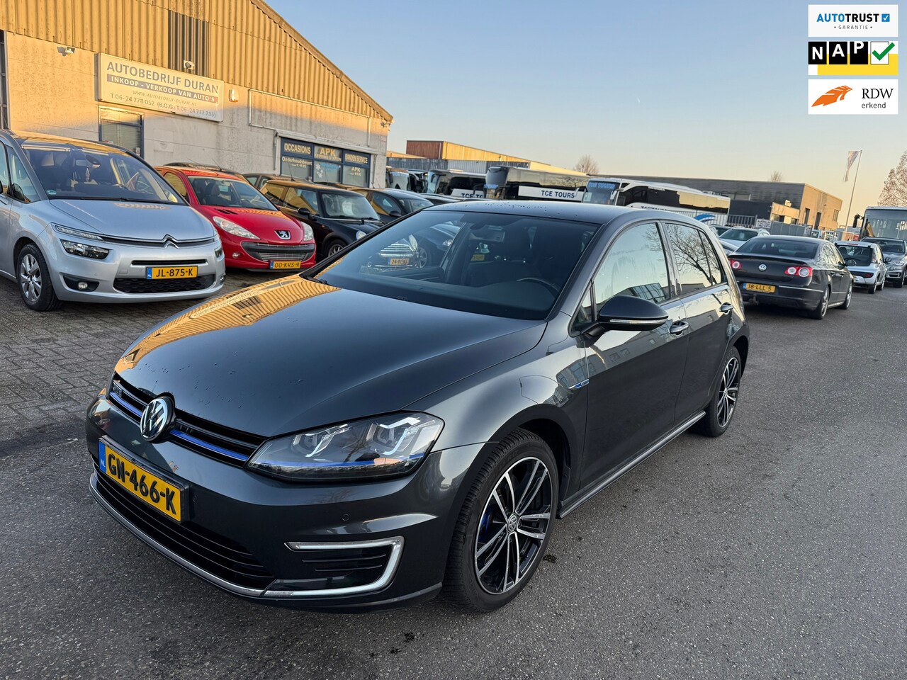 Volkswagen Golf - 1.4 TSI GTE automaat NAV. + Clima Bj:2015 NAP! - AutoWereld.nl