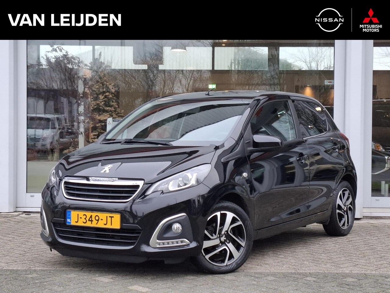 Peugeot 108 - 1.0 e-VTi 72pk 5D Allure | Navigatie | DAB radio | Speedlimiter | Lichtmetaal - AutoWereld.nl