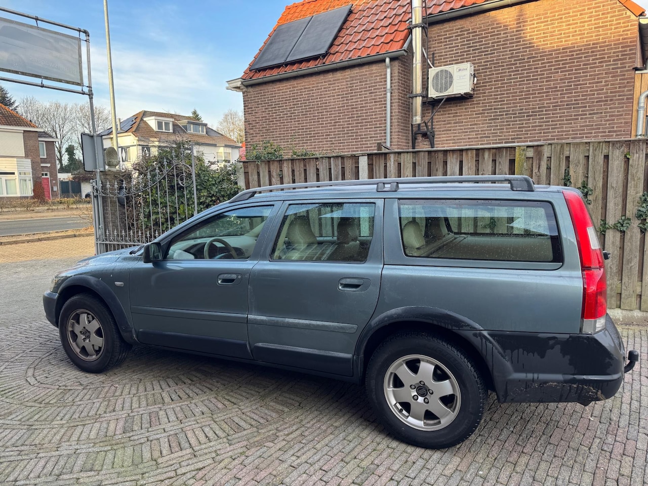 Volvo XC70 - 2.5 T LPG 3 - AutoWereld.nl