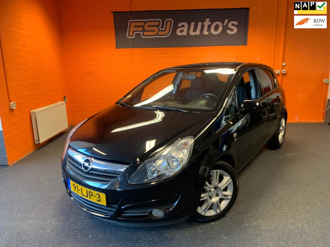 Opel Corsa - 1.2-16V / '111' EDITION / 5 DEURS / AUTOMAAT!! - AutoWereld.nl