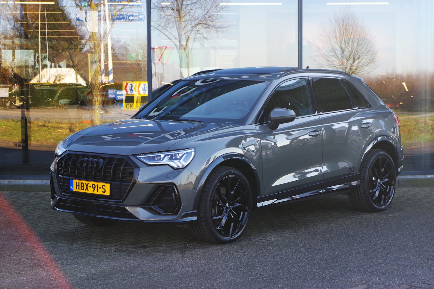 Audi Q3 - 45 TFSI e 245 PK S-Line Edition, Panoramadak, B&O Sound, DCC, Sfeerverlichting, Matrix LED - AutoWereld.nl