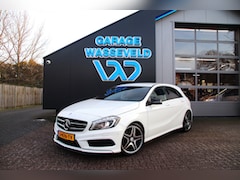 Mercedes-Benz A-klasse - A180 AMG Night pakket/Xenon/Navi/Alcantara/MB Dealer onderhouden