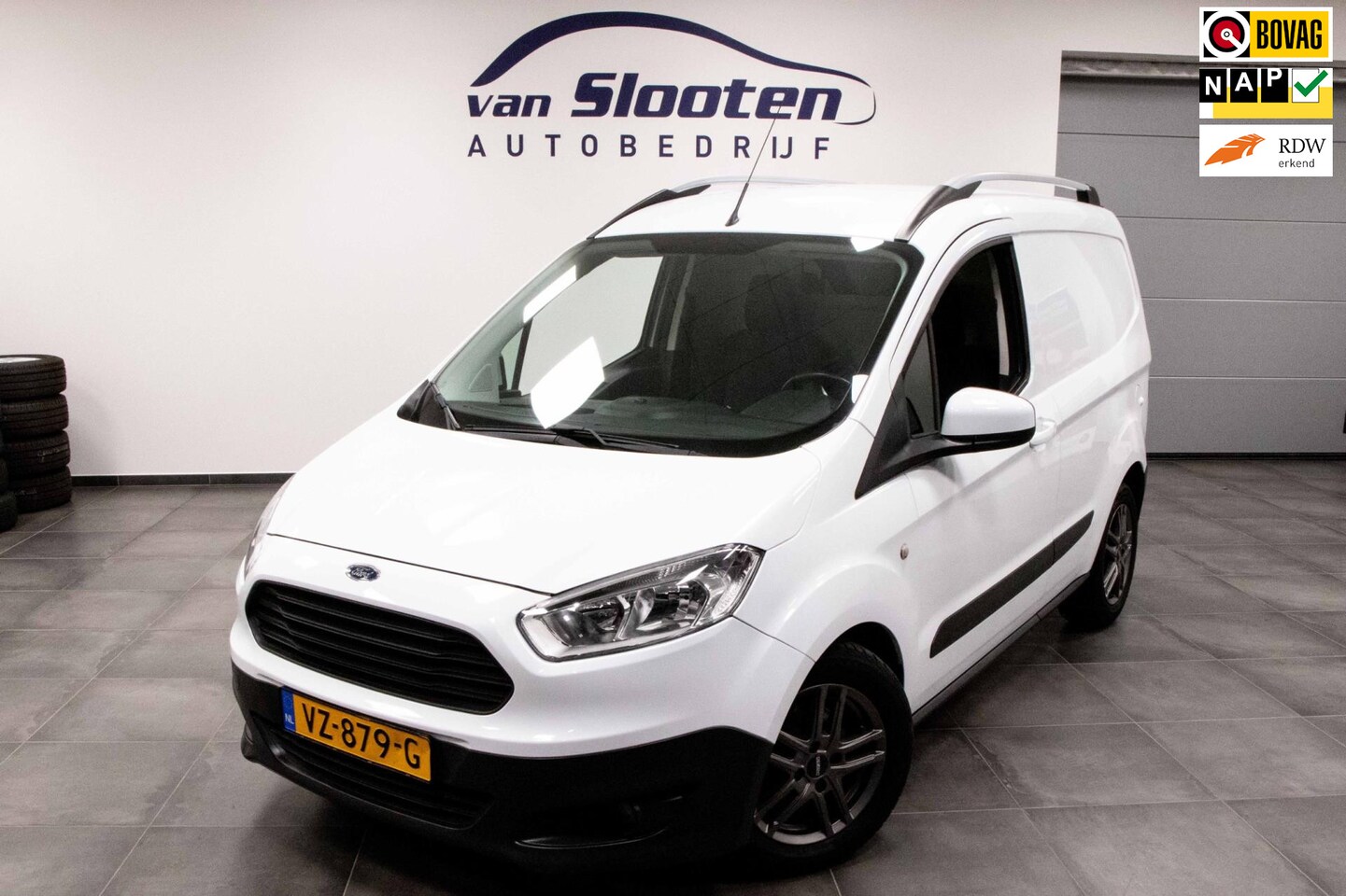 Ford Transit Courier - 1.5 TDCI Trend | 95PK | L.M.VELGEN | AIRCO - AutoWereld.nl