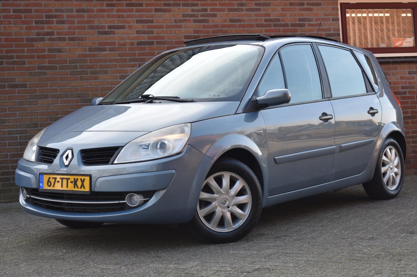 Renault Scénic - 2.0-16V Tech Line '07 Pano Clima Cruise Inruil mogelijk - AutoWereld.nl