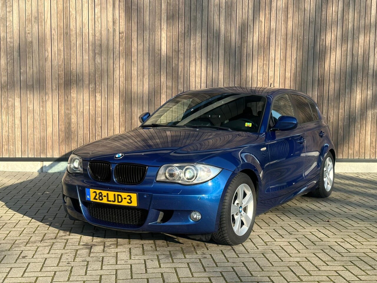 BMW 1-serie - 118d | XENON | NAVI | LEDER | - AutoWereld.nl